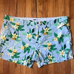NEW-OLD NAVY Light blue linen shorts with flowers